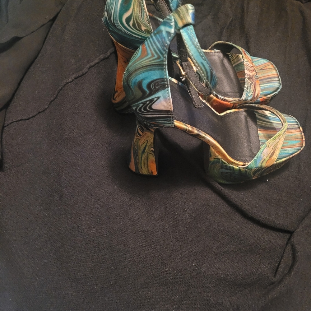 Platform Heels - Picture 8 of 8